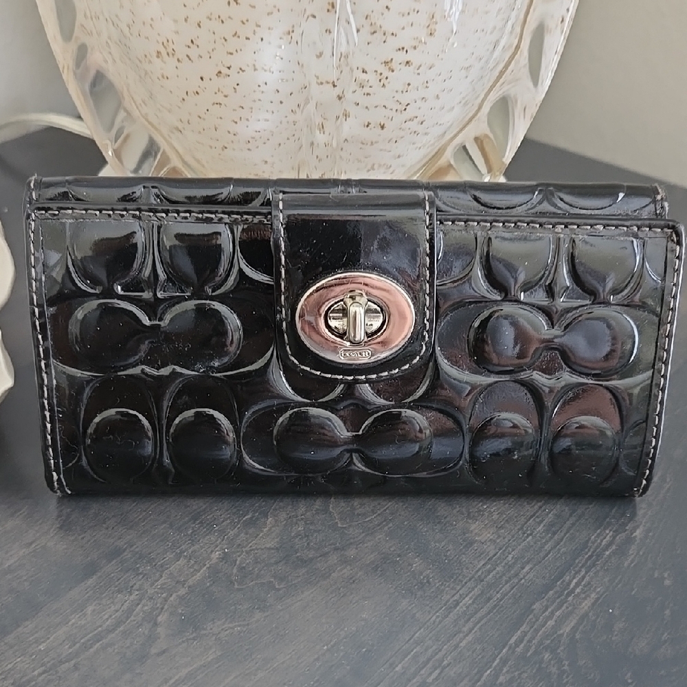 Vintagr Coach Black Paten Ladies Wallet
